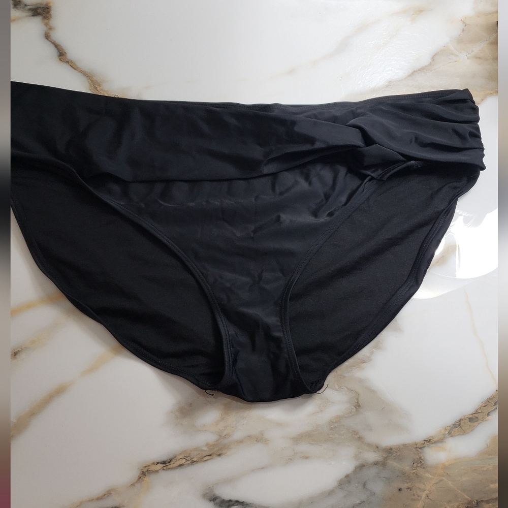 Black Bikini Bottoms Twist Front Detail Size 14 Swim Wear